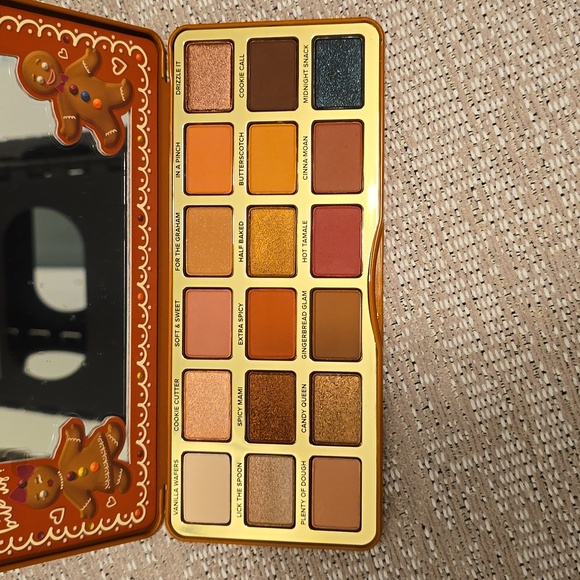 TOO FACED Gingerbread Extra Spicy Eyeshadow Palette - Picture 2 of 2